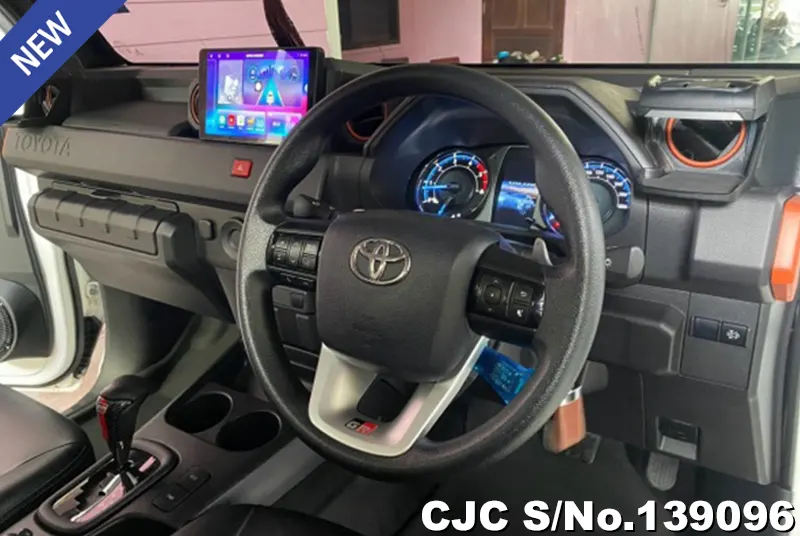 2025 Toyota / Hilux / Champ Stock No. 139096