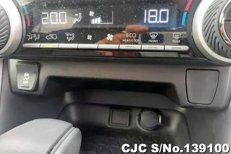 2020 Toyota / Rav4 Stock No. 139100