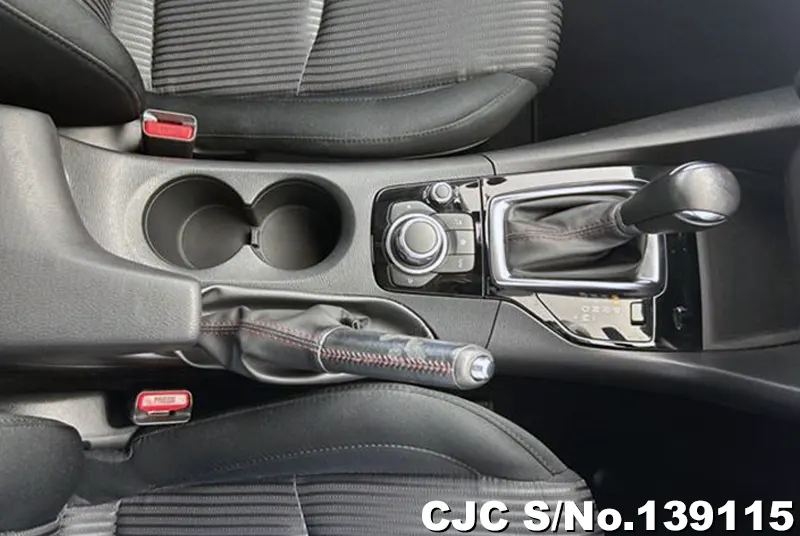 2014 Mazda / Axela Stock No. 139115