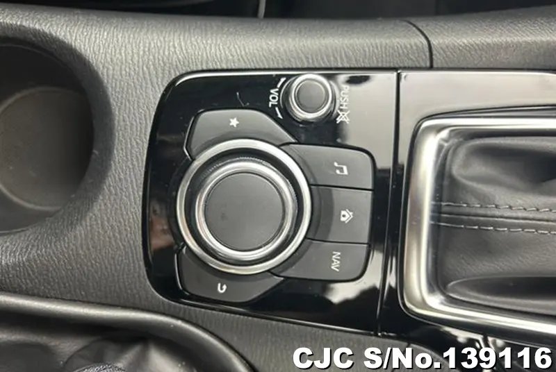 2018 Mazda / Axela Stock No. 139116