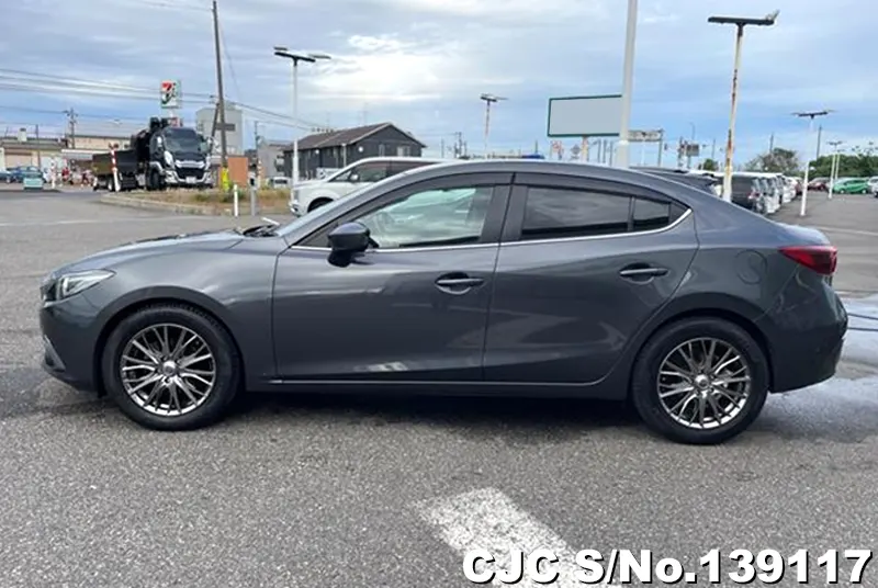 2014 Mazda / Axela Stock No. 139117