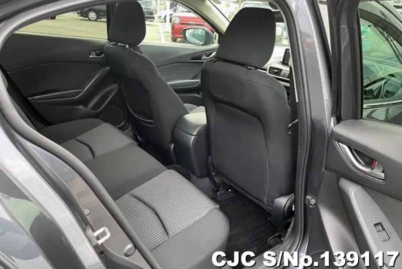 2014 Mazda / Axela Stock No. 139117