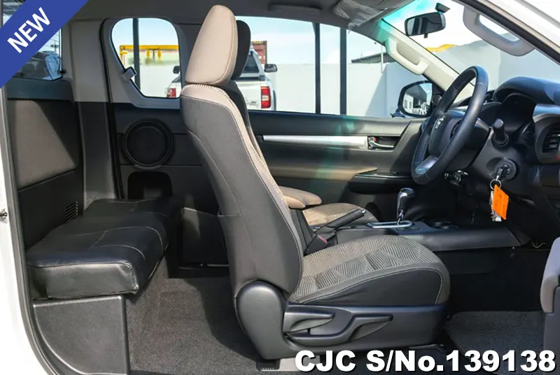 2016 Toyota / Hilux / Revo Stock No. 139138