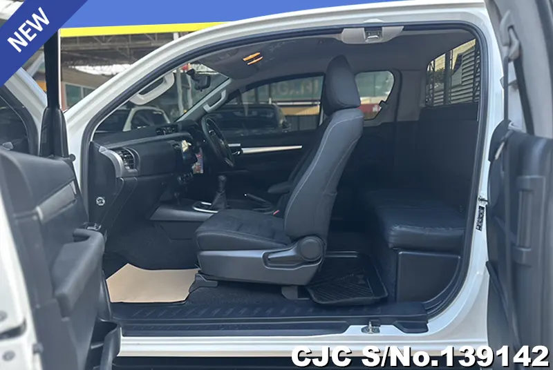 2025 Toyota / Hilux / Revo Stock No. 139142