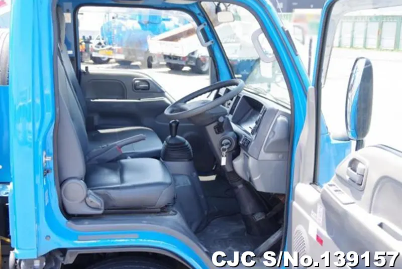 2015 Isuzu / Elf Stock No. 139157
