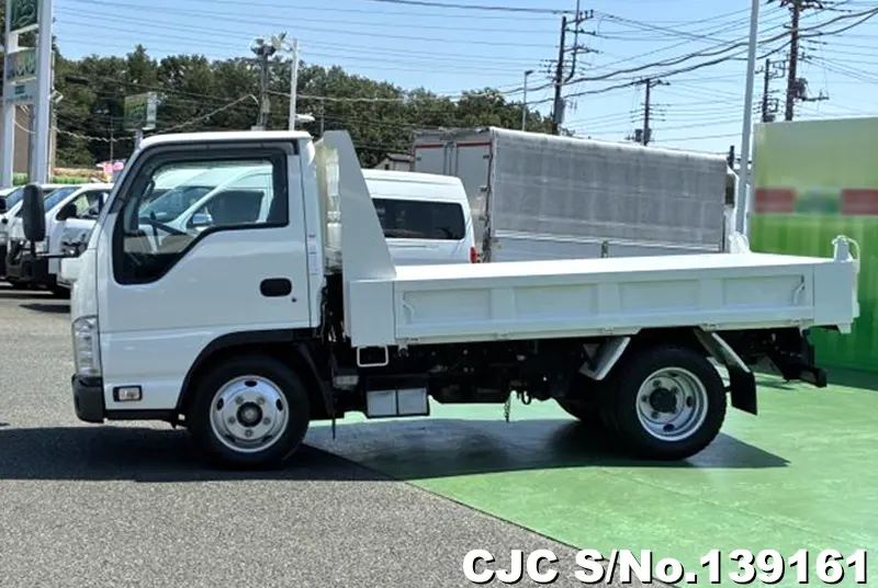 2022 Isuzu / Elf Stock No. 139161