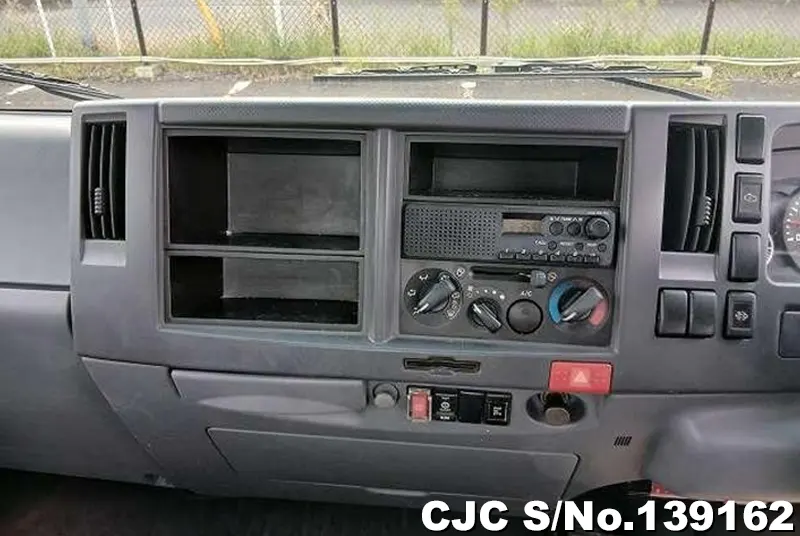 2011 Isuzu / Elf Stock No. 139162