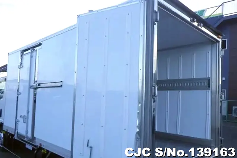 2017 Isuzu / Elf Stock No. 139163