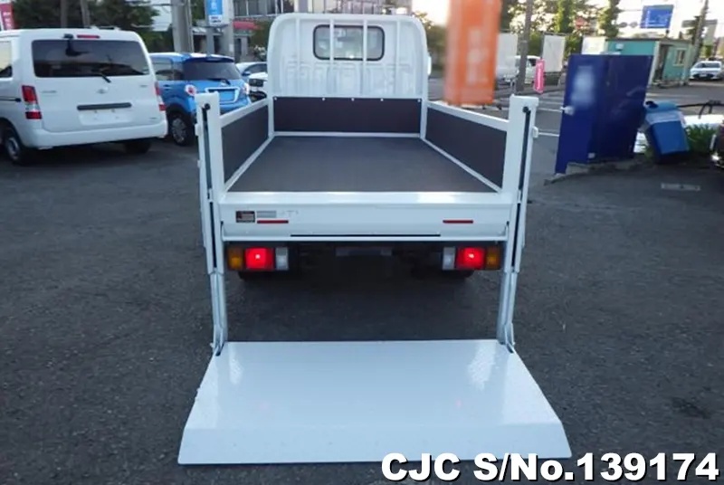 2019 Isuzu / Elf Stock No. 139174