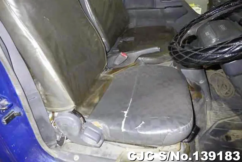 2006 Isuzu / Elf Stock No. 139183
