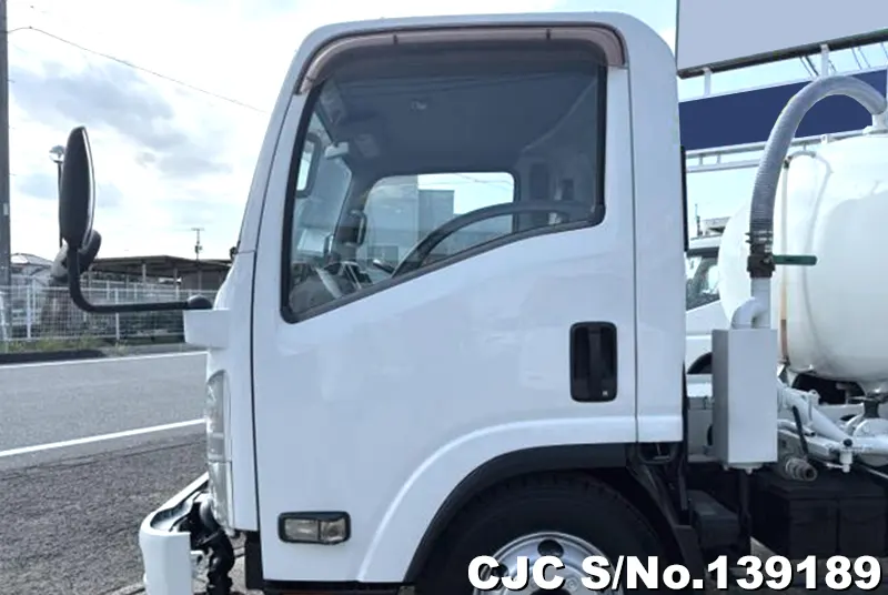 2011 Isuzu / Elf Stock No. 139189