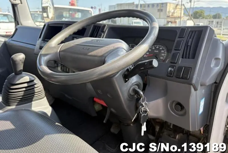 2011 Isuzu / Elf Stock No. 139189