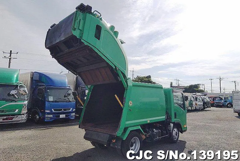 2013 Isuzu / Elf Stock No. 139195