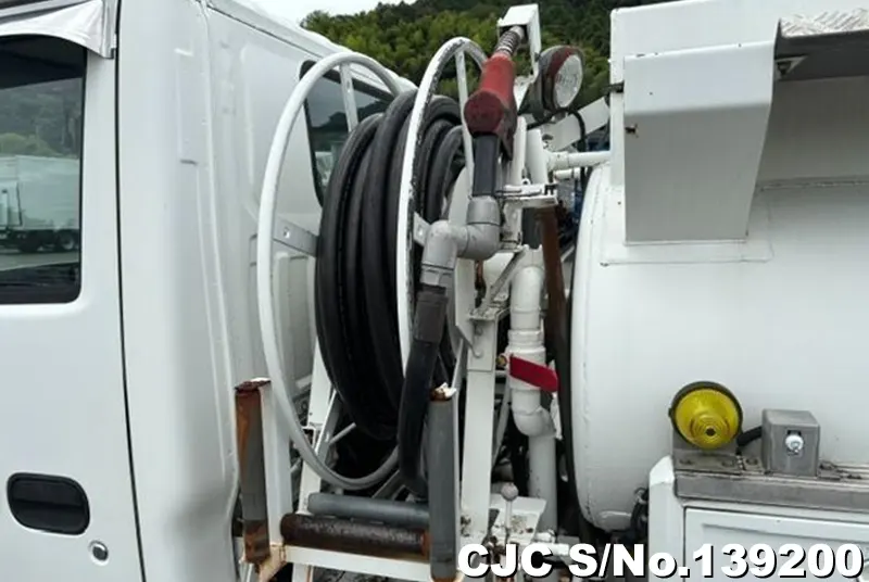 2008 Isuzu / Elf Stock No. 139200