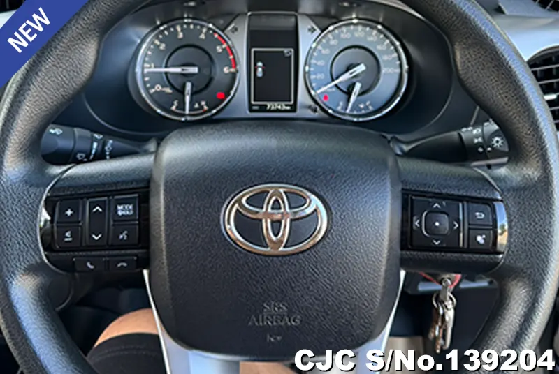 2020 Toyota / Hilux / Revo Stock No. 139204