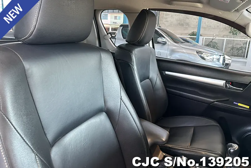 2020 Toyota / Hilux / Revo Stock No. 139205