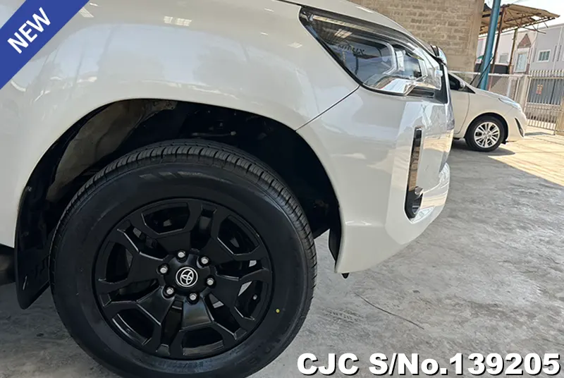 2020 Toyota / Hilux / Revo Stock No. 139205
