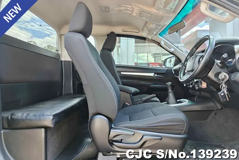 2018 Toyota / Hilux / Revo Stock No. 139239