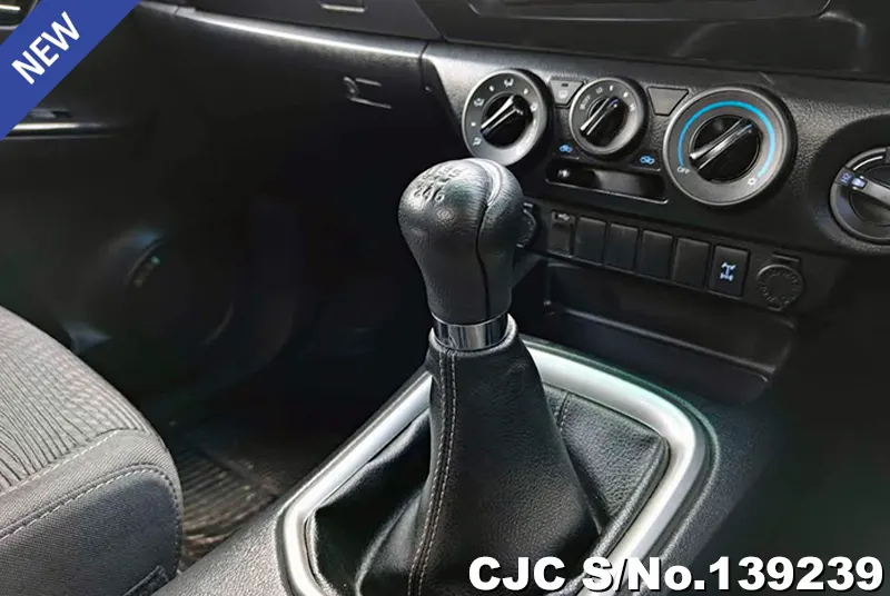 2018 Toyota / Hilux / Revo Stock No. 139239