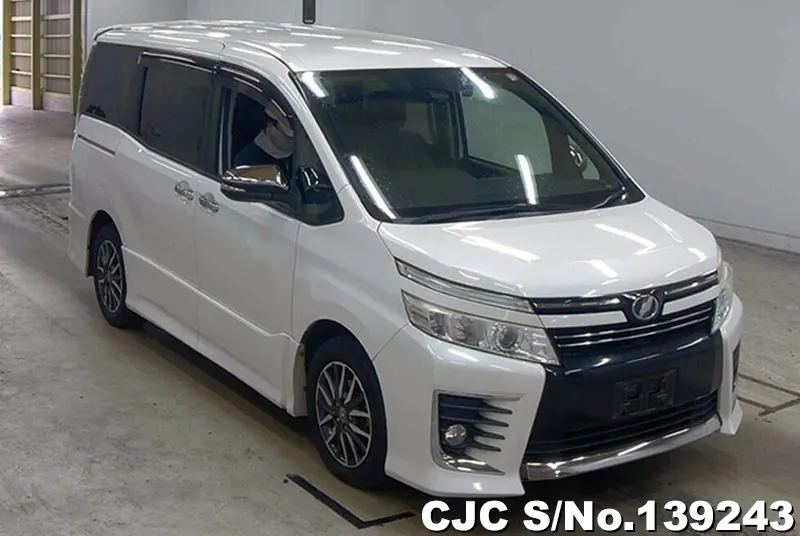 2016 Toyota / Voxy Stock No. 139243