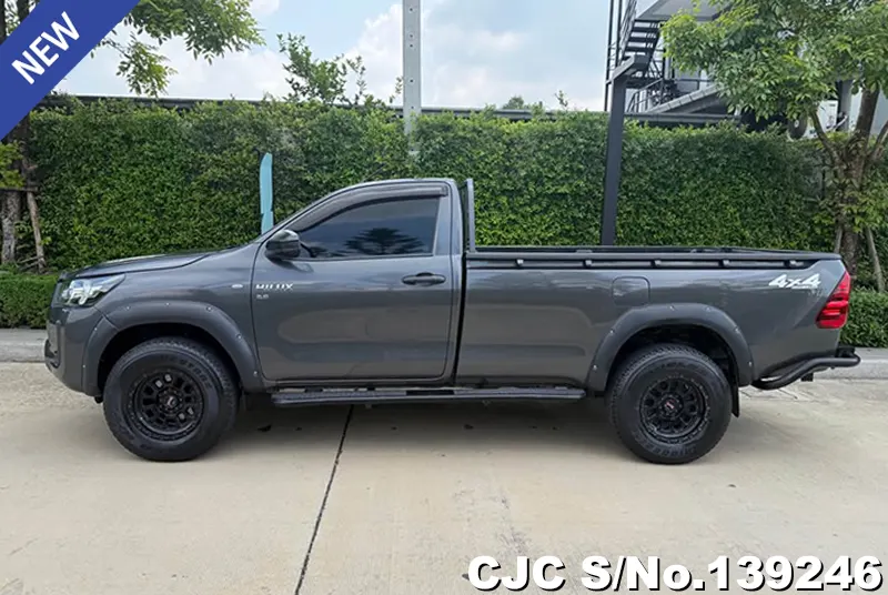 2021 Toyota / Hilux / Revo Stock No. 139246