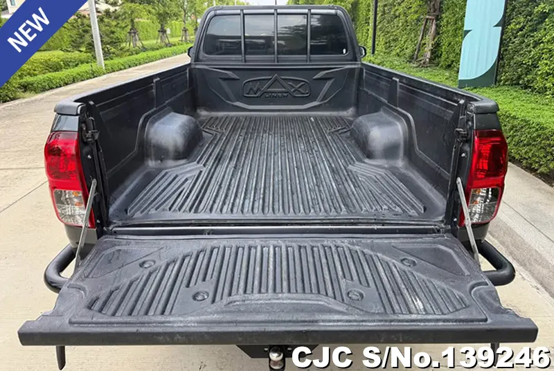 2021 Toyota / Hilux / Revo Stock No. 139246