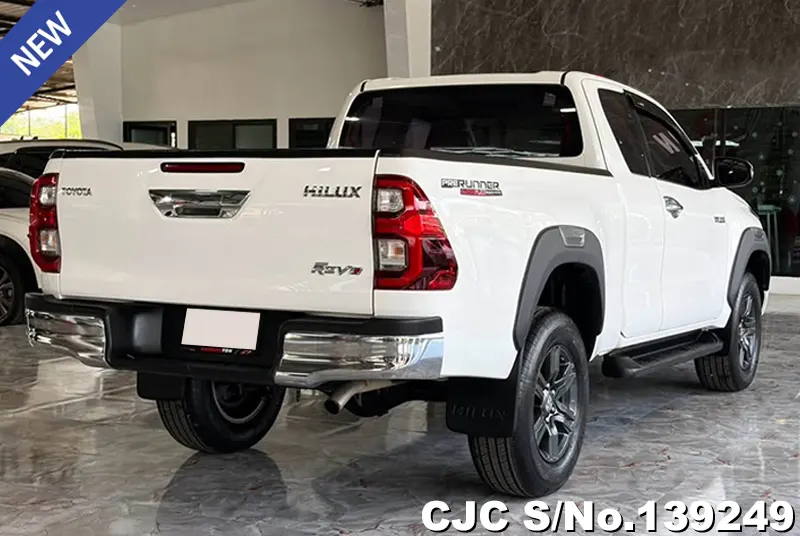 2021 Toyota / Hilux / Revo Stock No. 139249