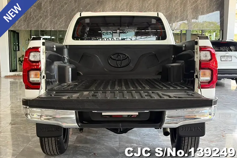 2021 Toyota / Hilux / Revo Stock No. 139249