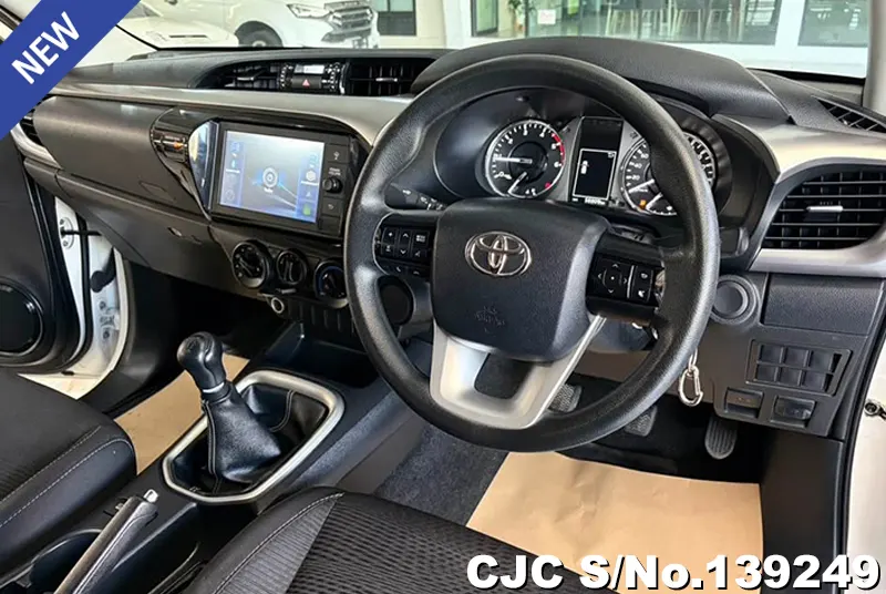 2021 Toyota / Hilux / Revo Stock No. 139249