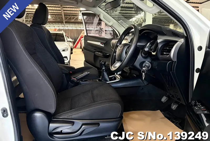 2021 Toyota / Hilux / Revo Stock No. 139249