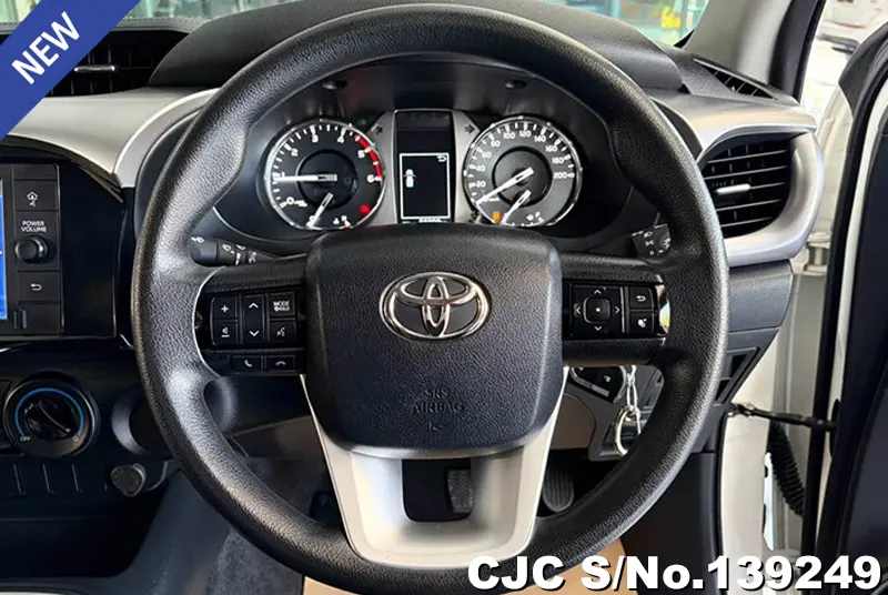 2021 Toyota / Hilux / Revo Stock No. 139249