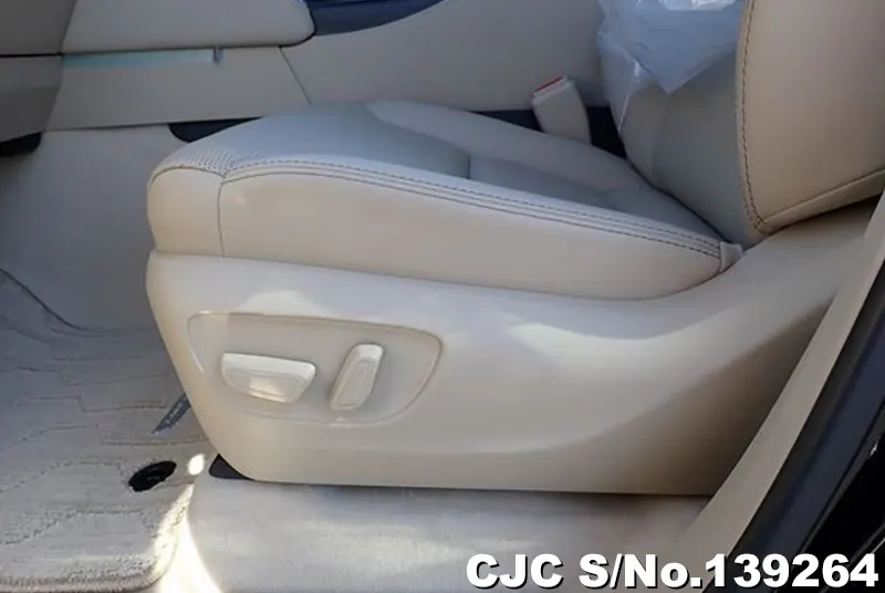 2023 Toyota / Land Cruiser Stock No. 139264