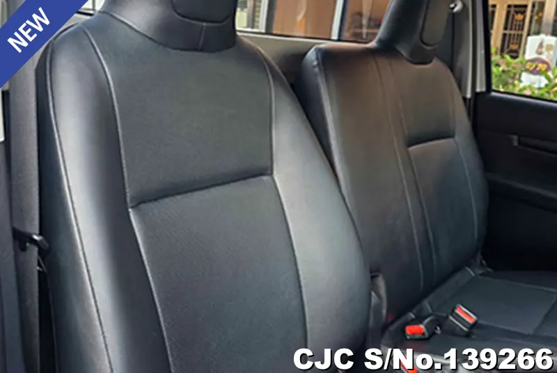2021 Toyota / Hilux / Revo Stock No. 139266