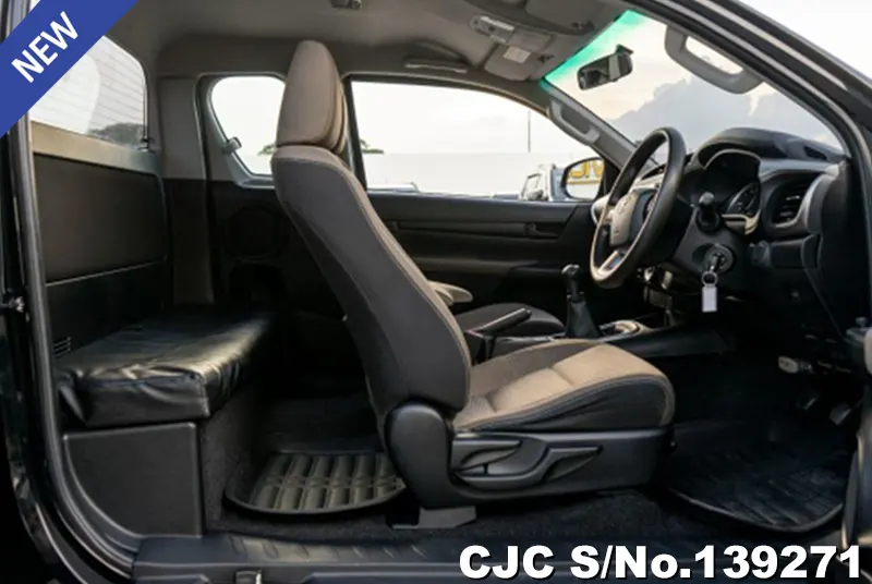 2010 Toyota / Hilux / Revo Stock No. 139271