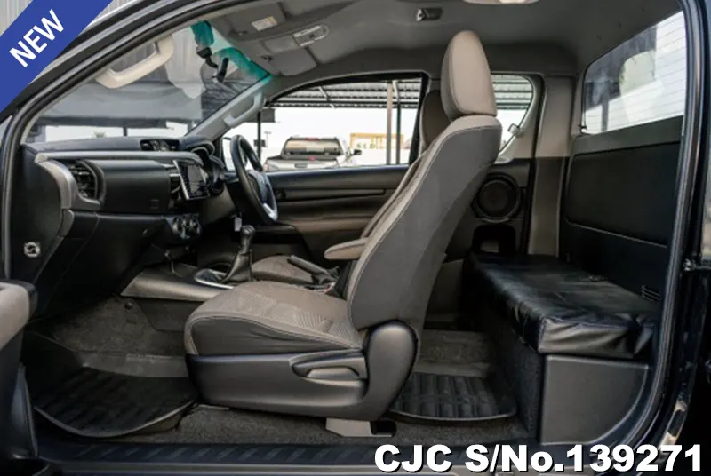 2010 Toyota / Hilux / Revo Stock No. 139271
