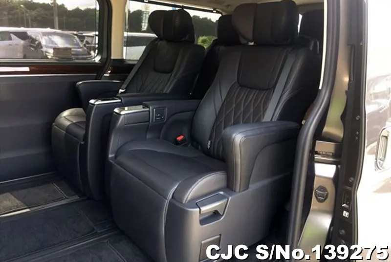 2020 Toyota / GranAce Stock No. 139275