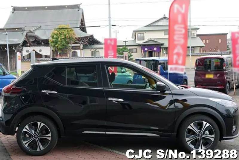 2025 Nissan / Kicks Stock No. 139288