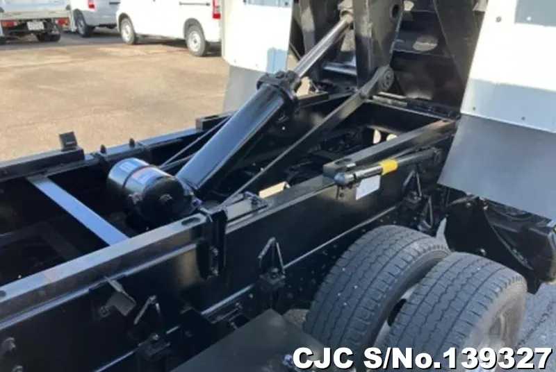 2016 Mitsubishi / Canter Stock No. 139327