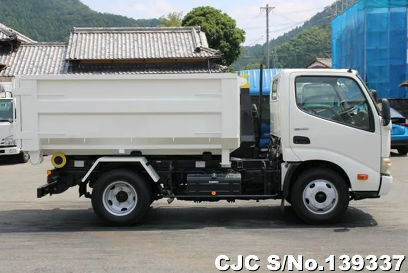 2012 Hino / Dutro Stock No. 139337