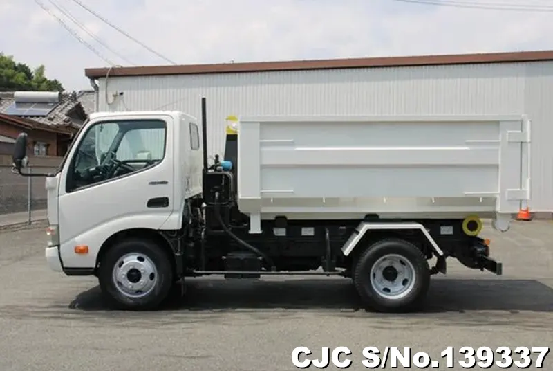 2012 Hino / Dutro Stock No. 139337