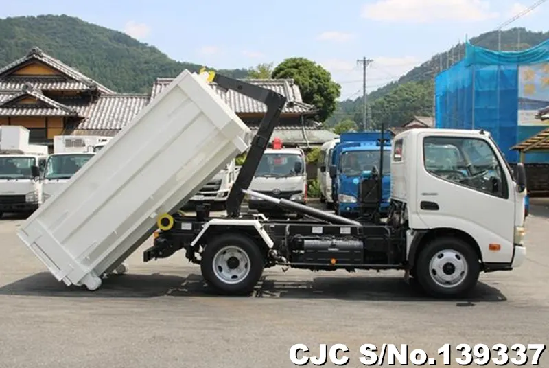 2012 Hino / Dutro Stock No. 139337