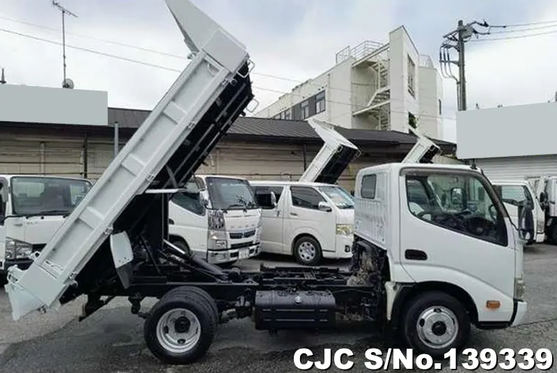 2013 Hino / Dutro Stock No. 139339