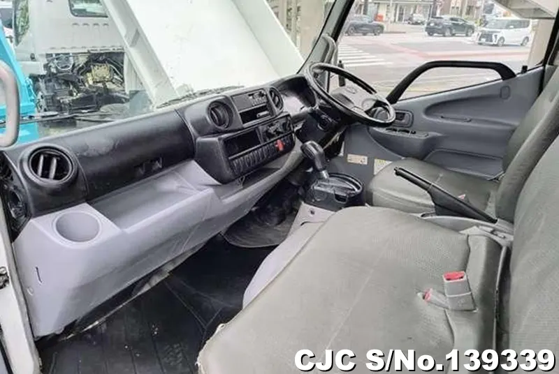 2013 Hino / Dutro Stock No. 139339