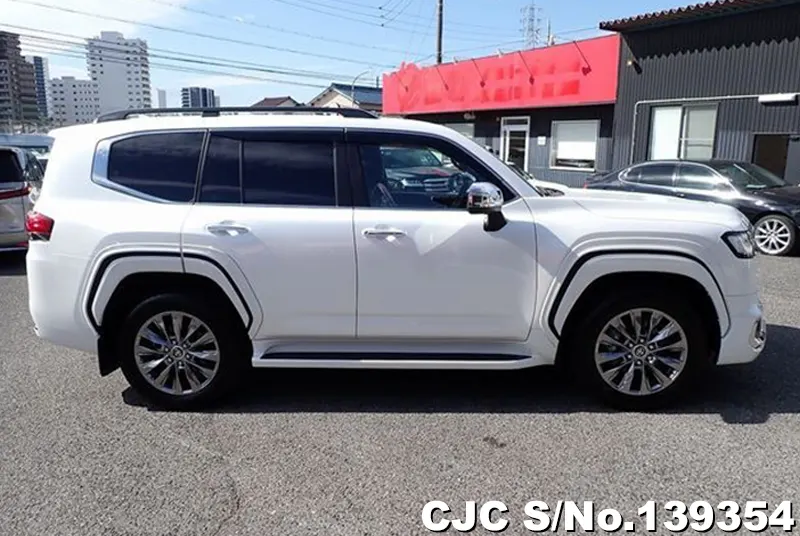 2023 Toyota / Land Cruiser Stock No. 139354
