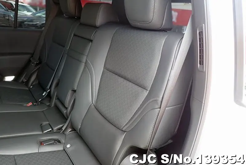 2023 Toyota / Land Cruiser Stock No. 139354