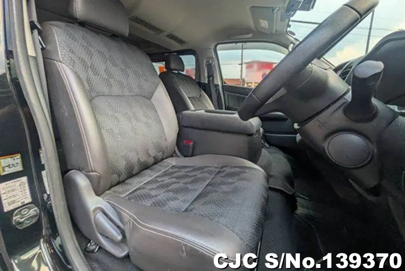 2022 Nissan / Caravan Stock No. 139370