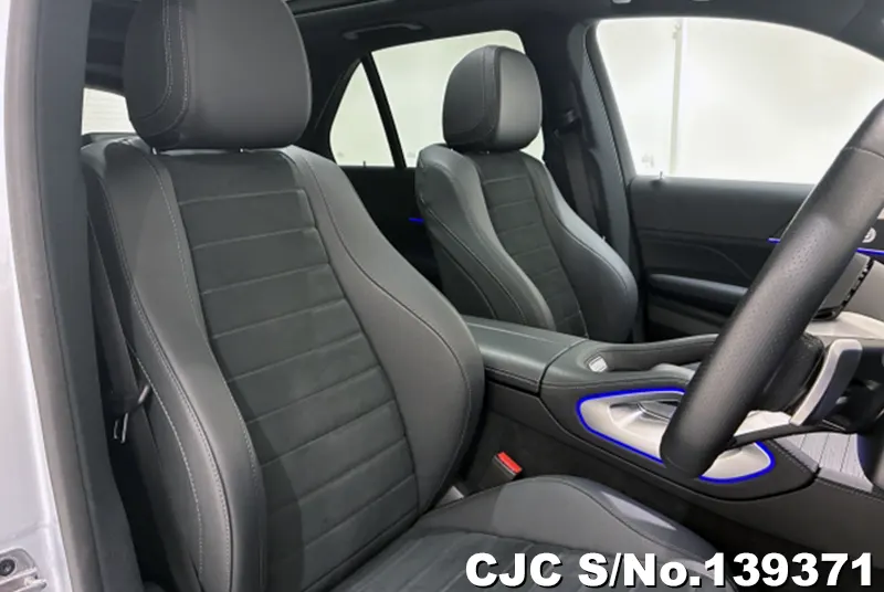 2025 Mercedes Benz / GLE Class Stock No. 139371