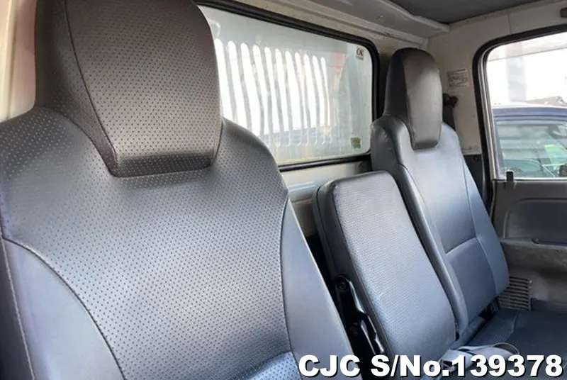 2013 Isuzu / Elf Stock No. 139378