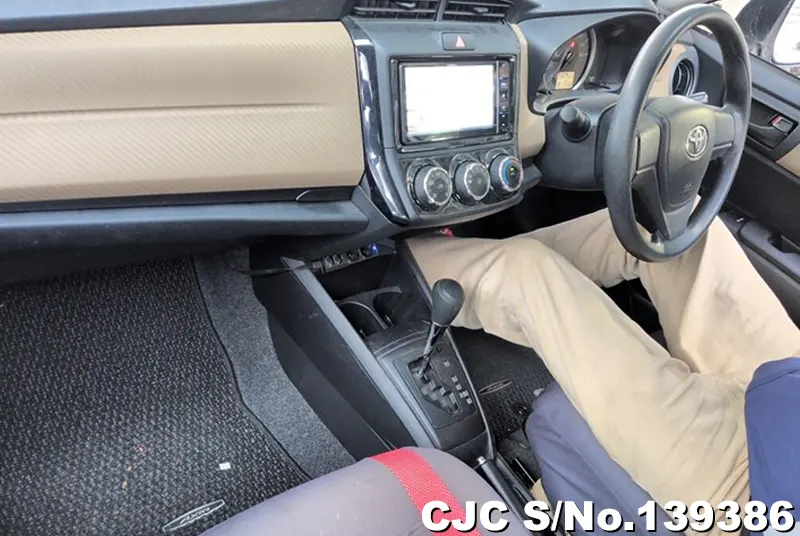 2014 Toyota / Corolla Axio Stock No. 139386