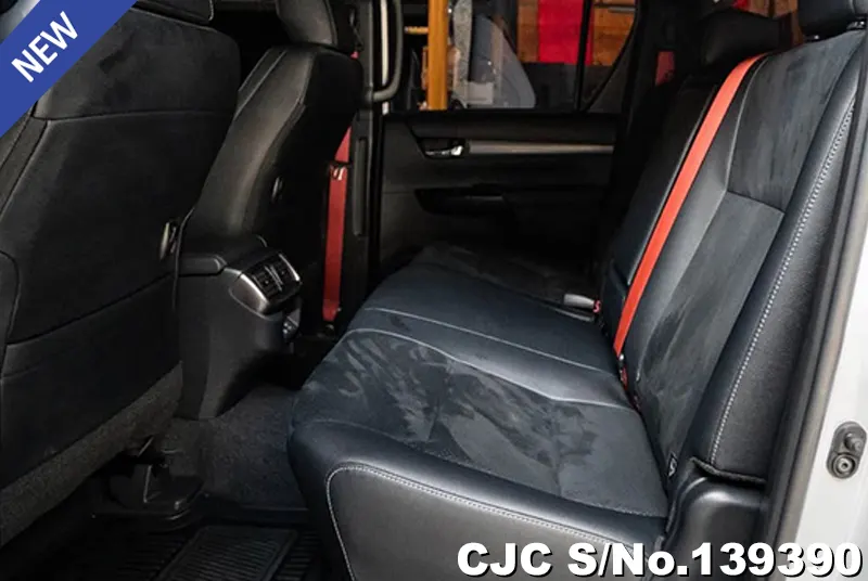 2025 Toyota / Hilux / Revo Stock No. 139390